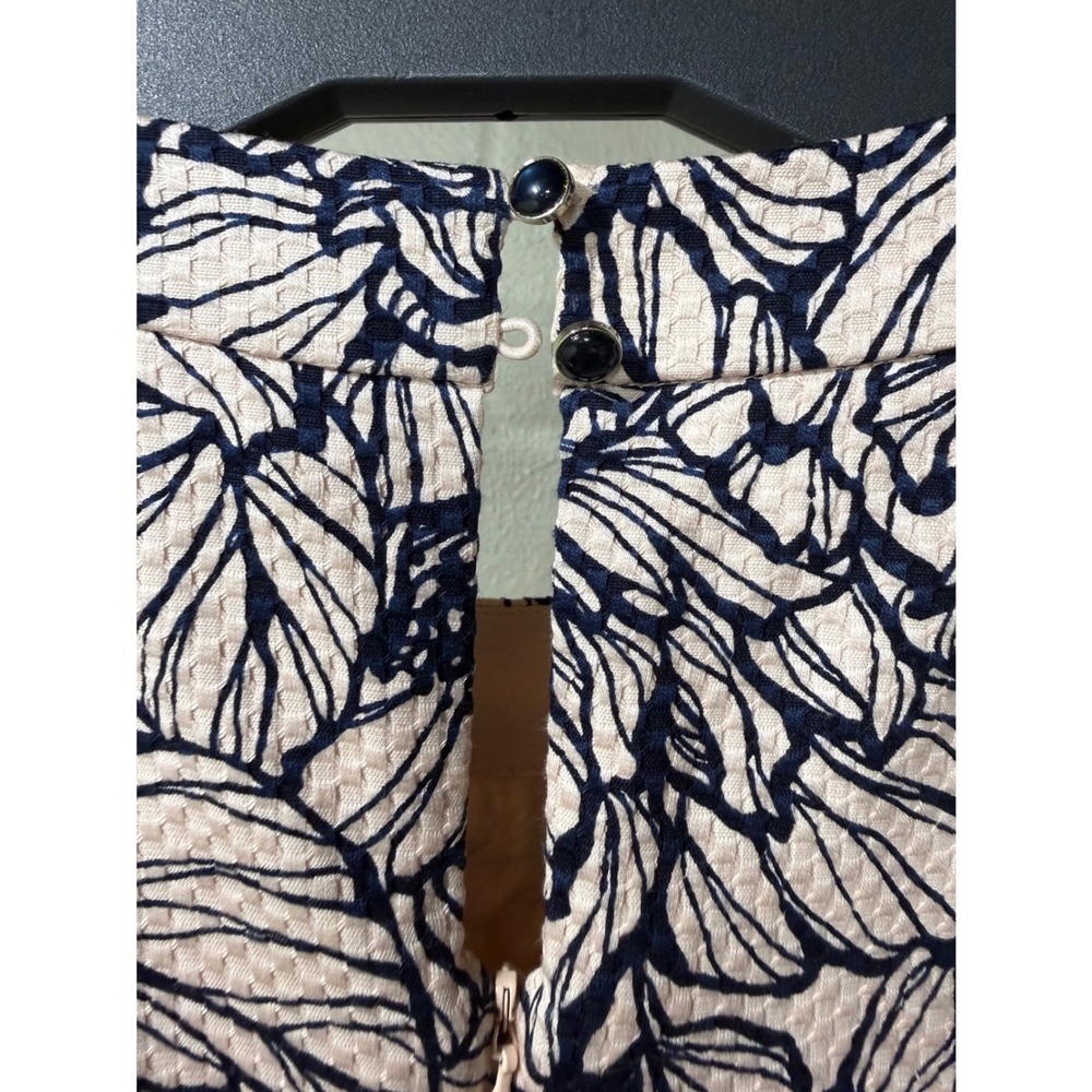 The Limited Floral Fit & Flare Dress Size 16 Pink Navy Sleeveless Pockets NWT - Picture 8 of 13